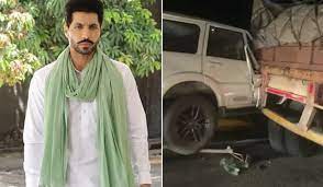 पंजाबी कलाकार दीप सिद्धू की सड़क हादसे में मौत - 22 टायर वाले ट्रक से हुआ दीप सिद्धू का एक्सीडेंट, एनआरआई फ्रेंड बोलीं- लग गई थी आंख पंजाबी कलाकार दीप सिद्धू की सड़क हादसे में मौत - 22 टायर वाले ट्रक से हुआ दीप सिद्धू का एक्सीडेंट, एनआरआई फ्रेंड बोलीं- लग गई थी आंख