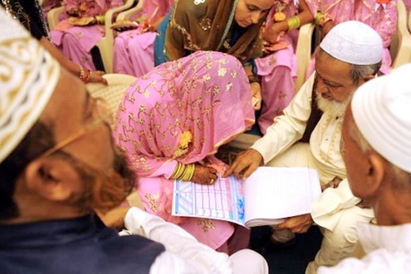 करीबी रिश्तेदारी में शादी से बढा इस बीमारी का खतरा -इस्लाम में चचेरे-ममेरे-मौसेरे-फुफेरे भाइयों से होती है शादी करीबी रिश्तेदारी में शादी से बढा इस बीमारी का खतरा -इस्लाम में चचेरे-ममेरे-मौसेरे-फुफेरे भाइयों से होती है शादी