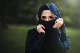 मुस्लिम लड़कियों को हिजाब पहनने के लिए शिक्षा से वंचित किया जाता है - महबूबा मुफ्ती मुस्लिम लड़कियों को हिजाब पहनने के लिए शिक्षा से वंचित किया जाता है - महबूबा मुफ्ती