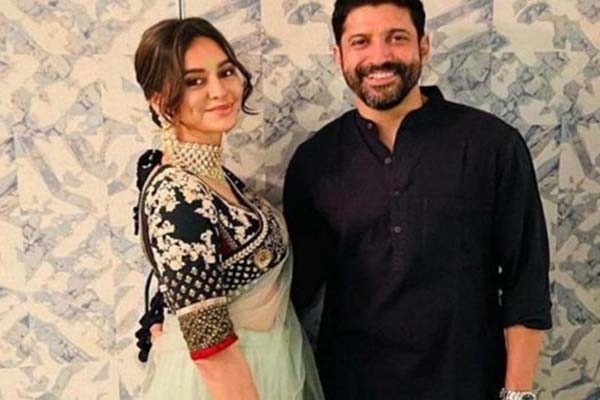 शिबानी दांडेकर की कुकिंग पर सास ने खोला राज, कही दिल की बात -शिबानी को मेरे बनाए नवाबी कीमा और मटन व्यंजन बेहद पसंद आते हैं शिबानी दांडेकर की कुकिंग पर सास ने खोला राज, कही दिल की बात -शिबानी को मेरे बनाए नवाबी कीमा और मटन व्यंजन बेहद पसंद आते हैं