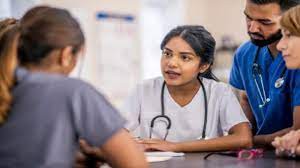 यूक्रेन में मौजूद भारतीय छात्रों को स्वदेश लौटने के लिए कहा यूक्रेन में मौजूद भारतीय छात्रों को स्वदेश लौटने के लिए कहा