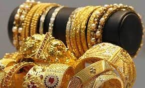  2000 रुपए तक महंगा हो सकता है सोना - सोने पर आयात शुल्‍क में हुई बढ़ोतरी का असर घरेलू सराफा बाजार पर भी पड़ेगा
