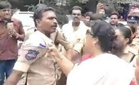 रेणुका चौधरी के खिलाफ हैदराबाद में प्रदर्शन के दौरान पुलिसकर्मी का कॉलर पकड़ने पर केस दर्ज 