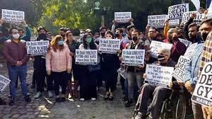 कोविड-19 के दोनों टीके लगवा चुके लोगों के जिम खोलने की मांग कोविड-19 के दोनों टीके लगवा चुके लोगों के जिम खोलने की मांग