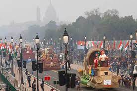 बिना टीकाकरण और 15 साल से कम उम्र के बच्चों को परेड में अनुमति नहीं बिना टीकाकरण और 15 साल से कम उम्र के बच्चों को परेड में अनुमति नहीं