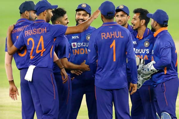 अगले माह दक्षिण अफ्रीका से सीरीज खेलेगी भारतीय टीम 