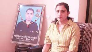 गलवान के शहीद दीपक सिंह की पत्नी ने पूरा किया पति का सपना गलवान के शहीद दीपक सिंह की पत्नी ने पूरा किया पति का सपना