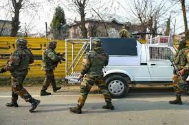 कश्मीरी पंडित राहुल भट्ट की हत्या में लिप्त 2 आतंकियों को सुरक्षाबलों ने मार गिराया