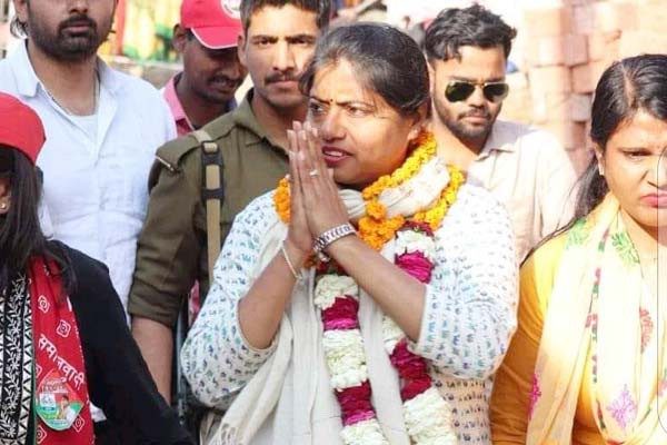 इस बार रिकॉर्ड 48 महिलाओं को मिली जीत पल्लवी पटेल ने डिप्टी सीएम केशव प्रसाद मौर्य को हराया इस बार रिकॉर्ड 48 महिलाओं को मिली जीत पल्लवी पटेल ने डिप्टी सीएम केशव प्रसाद मौर्य को हराया