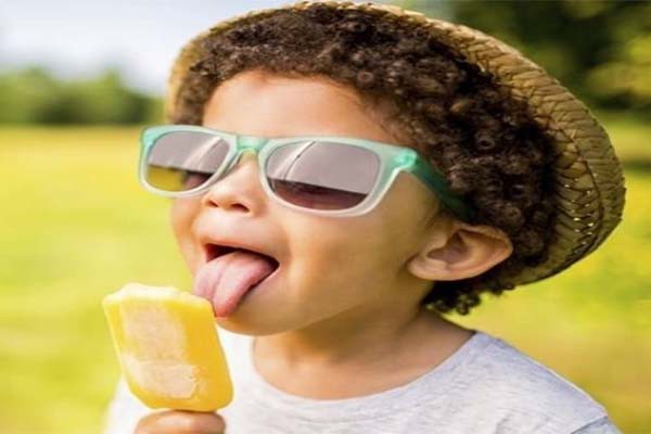 गर्मियों में बच्चों की देखभाल गर्मियों में बच्चों की देखभाल
