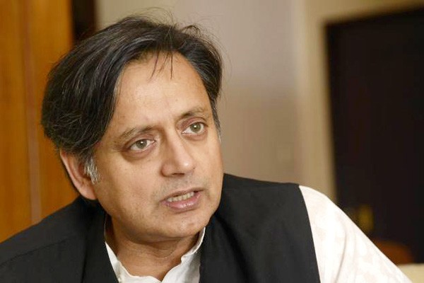 करारी हार के बाद फिर एक्टिव हुए जी-23 नेता थरूर करारी हार के बाद फिर एक्टिव हुए जी-23 नेता थरूर