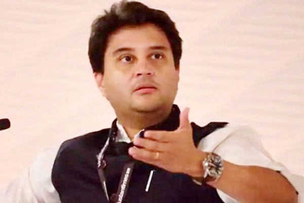 भारत में महिला पायलट दुनिया में किसी भी देश से ज्यादा: सिंधिया भारत में महिला पायलट दुनिया में किसी भी देश से ज्यादा: सिंधिया