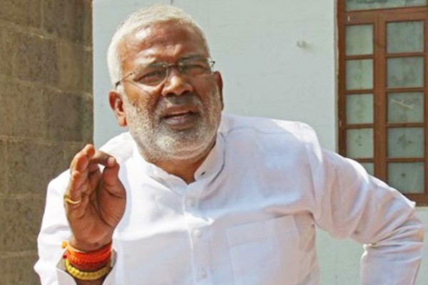 बीजेपी में शामिल होने के बाद स्वतंत्र देव सिंह ने बदला था अपना असली नाम बीजेपी में शामिल होने के बाद स्वतंत्र देव सिंह ने बदला था अपना असली नाम