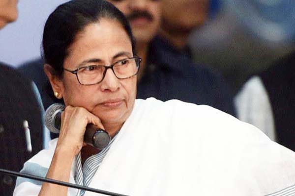 ममता बनर्जी ने भी माना भाजपा का कोई विकल्प नहीं ममता बनर्जी ने भी माना भाजपा का कोई विकल्प नहीं