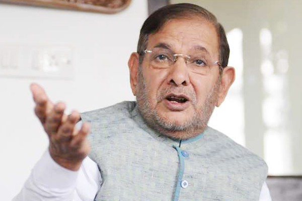 दिल्ली हाई कोर्ट से शरद यादव को झटका 15 दिन के भीतर सरकारी बंगला खाली करने के निर्देश दिल्ली हाई कोर्ट से शरद यादव को झटका 15 दिन के भीतर सरकारी बंगला खाली करने के निर्देश