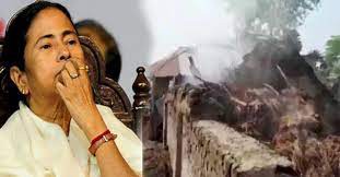  फिर हिंसा की आग में बंगाल तृणमूल कांग्रेस नेता की हत्या के बाद फूंके घर