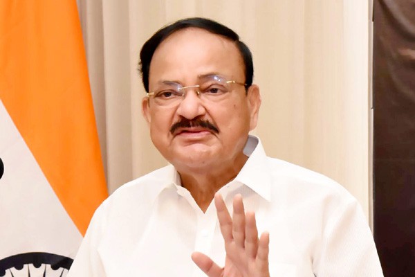 राज्यपाल के संबोधन के समय घटने वाली कुछ घटनाओं से बचा जाना चाहिए: उपराष्ट्रपति नायडू राज्यपाल के संबोधन के समय घटने वाली कुछ घटनाओं से बचा जाना चाहिए: उपराष्ट्रपति नायडू