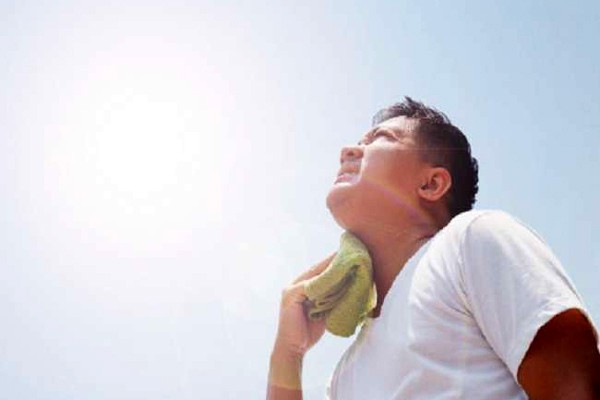 गर्मी से पुरुषों में स्ट्रोक से मरने का खतरा अधिक  -जोखिम केवल 60 से 65 वर्ष के पुरुषों को करता है प्रभावित