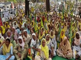 पंजाब के मुक्तसर में अनिश्चितकालीन धरने पर बैठे किसान पंजाब के मुक्तसर में अनिश्चितकालीन धरने पर बैठे किसान