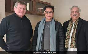 भारतीय नागरिकों को युद्ध प्रभावित यूक्रेन से बाहर निकालने में मदद कर रहे हैं अक्षय, रिजीजू ने की तारीफ़ भारतीय नागरिकों को युद्ध प्रभावित यूक्रेन से बाहर निकालने में मदद कर रहे हैं अक्षय, रिजीजू ने की तारीफ़