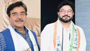 शत्रुघ्न सिन्हा टीएमसी में शामिल पार्टी बदलते ही ममता बनर्जी को बताया बंगाल की बाघिन शत्रुघ्न सिन्हा टीएमसी में शामिल पार्टी बदलते ही ममता बनर्जी को बताया बंगाल की बाघिन