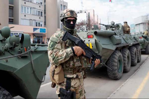 रूसी सेना ने यूक्रेन के शहर खेरसोन पर किया कब्‍जा -भीषण हमले के बीच कीव से 10 लाख लोगों का पलायन 