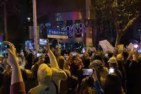 चीन ने जनता का गुस्सा शांत करने के लिए नियमों में कुछ ढील दी पर जारी रहेगी जीरो कोविड पालिसी 