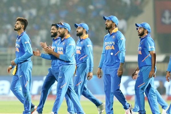 दूसरे एकदिवसीय में चार तेज गेंदबाजों को उतार सकती है भारतीय टीम दूसरे एकदिवसीय में चार तेज गेंदबाजों को उतार सकती है भारतीय टीम