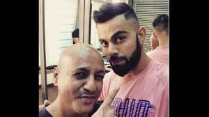 विराट ने नए साल में रखी 'टॉप कट' हेयरस्टाइल - विराट ने नए साल में रखी 'टॉप कट' हेयरस्टाइल -