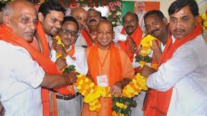 सैफई की तर्ज पर गोरखपुर में महोत्सव करेगी योगी सरकार सैफई की तर्ज पर गोरखपुर में महोत्सव करेगी योगी सरकार