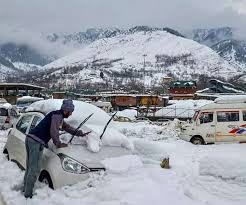 उत्तराखंड के कई इलाकों में हो सकती है बर्फबारी उत्तराखंड के कई इलाकों में हो सकती है बर्फबारी
