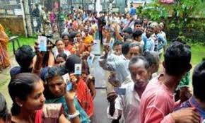 नागरिकता बिल: पर असम में विरोध के तीखे स्वर, कई ट्रेनों के मार्ग परिवर्तित किए नागरिकता बिल: पर असम में विरोध के तीखे स्वर, कई ट्रेनों के मार्ग परिवर्तित किए