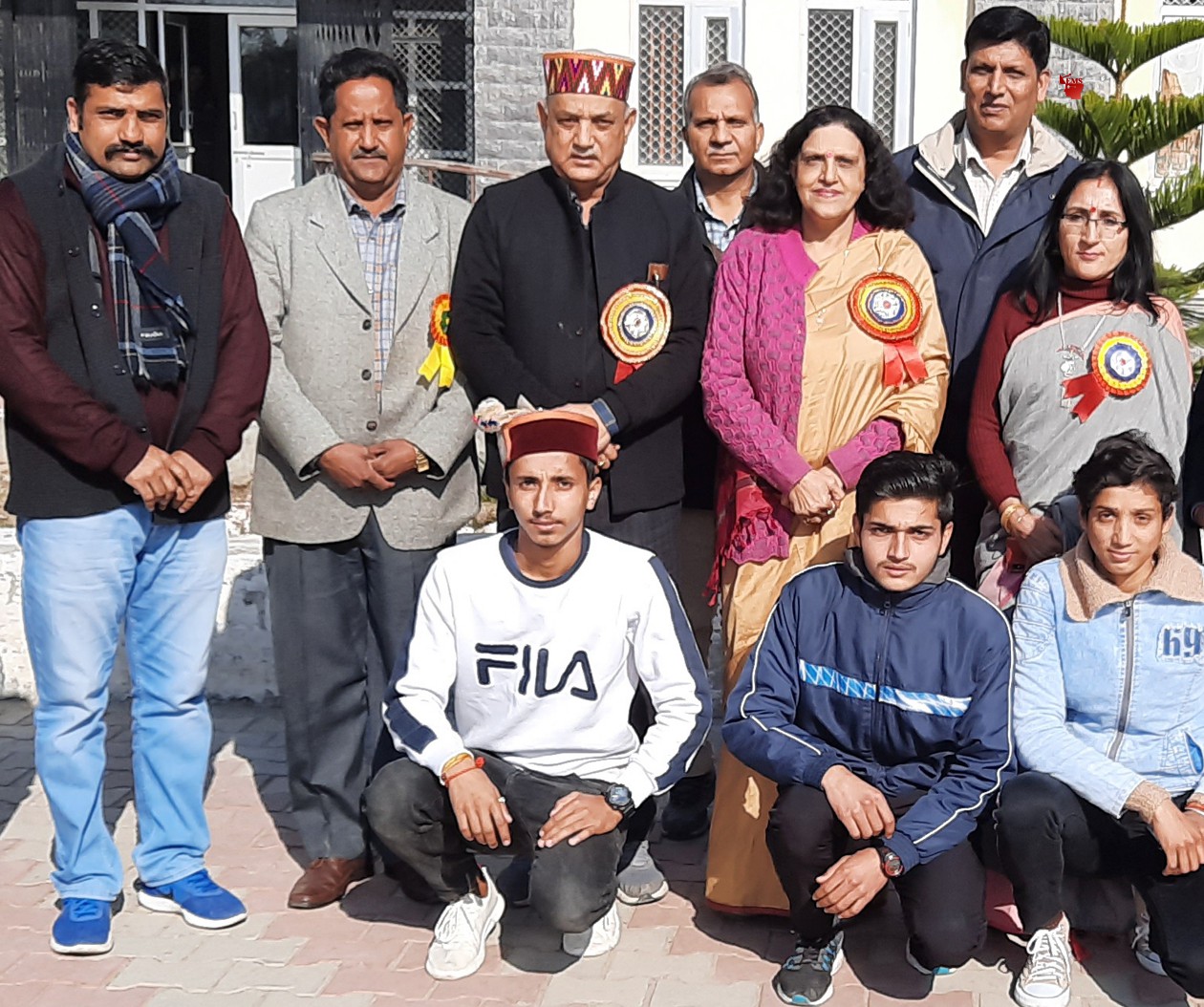 अंतर-विश्वविद्यालय एथलेटिक्स प्रतियोगिता के लिए हमीरपुर महाविद्यालय के धावक रवाना अंतर-विश्वविद्यालय एथलेटिक्स प्रतियोगिता के लिए हमीरपुर महाविद्यालय के धावक रवाना