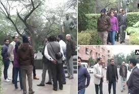 जेएनयू हिंसा: सुरक्षा के लिए योगेंद्र ने बनाए थे व्हाट्सएप ग्रुप जेएनयू हिंसा: सुरक्षा के लिए योगेंद्र ने बनाए थे व्हाट्सएप ग्रुप