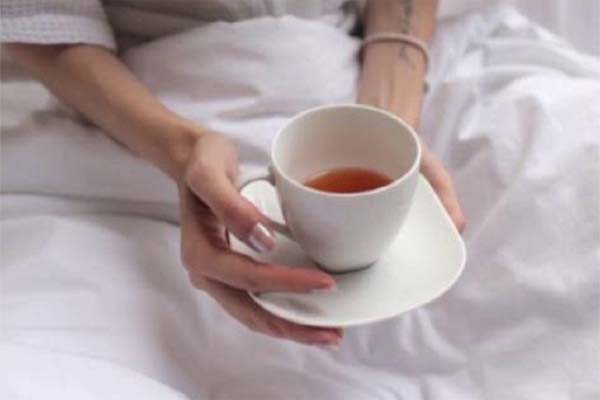 बेड टी : पाचन हो जाता है खराब बेड टी : पाचन हो जाता है खराब