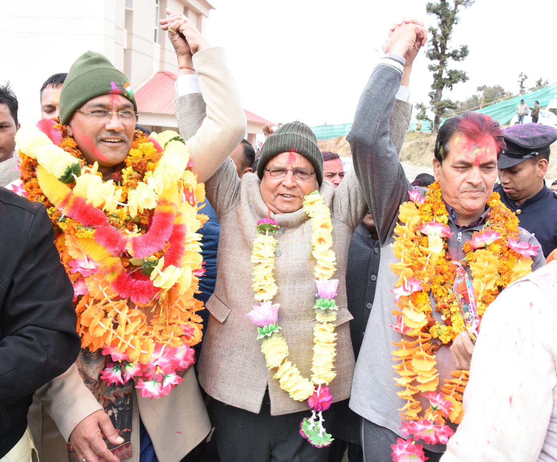 गैरसैंण ग्रीष्मकालीन राजधानी घोषित होने पर लोगों ने उत्साह से खेली होली गैरसैंण ग्रीष्मकालीन राजधानी घोषित होने पर लोगों ने उत्साह से खेली होली