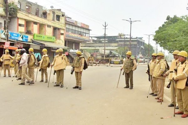 अलीगढ़ में रेड अलर्ट अलीगढ़ में रेड अलर्ट