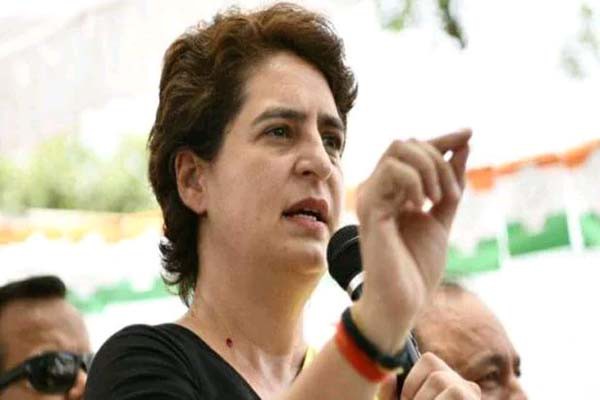 प्रियंका गांधी वाड्रा अब पूरी रणनीति के साथ यूपी में योगी सरकार से मोर्चा लेने की तैयारी में प्रियंका गांधी वाड्रा अब पूरी रणनीति के साथ यूपी में योगी सरकार से मोर्चा लेने की तैयारी में