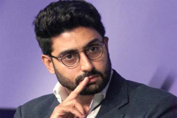 उतार-चढ़ाव से भरा रहा अभिषेक का कैरियर उतार-चढ़ाव से भरा रहा अभिषेक का कैरियर