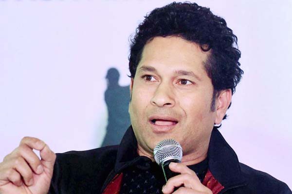 सचिन ने महिला टीम को सर्वश्रेष्ठ प्रदर्शन करने की सलाह दी सचिन ने महिला टीम को सर्वश्रेष्ठ प्रदर्शन करने की सलाह दी
