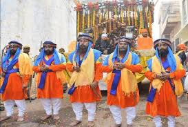 पंज प्यारों की अगुवाई में नगर कीर्तन पंज प्यारों की अगुवाई में नगर कीर्तन