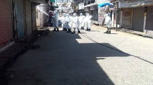 कोरोना संक्रमित युवक के परिवार के 5 लोग कोरोना पॉजिटिव कोरोना संक्रमित युवक के परिवार के 5 लोग कोरोना पॉजिटिव