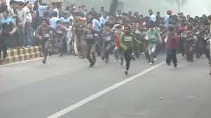 बाल दिवस- चाचा नेहरू की जयंती पर स्कूली बच्चों ने लगाई दौड़ बाल दिवस- चाचा नेहरू की जयंती पर स्कूली बच्चों ने लगाई दौड़