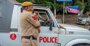 कोरोना संकट: अब होटल या गेस्ट हाउस रहेंगे दिल्ली पुलिस के पुलिस जवान कोरोना संकट: अब होटल या गेस्ट हाउस रहेंगे दिल्ली पुलिस के पुलिस जवान