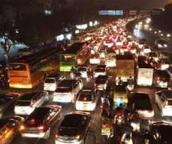 दिल्ली-नोएडा के कई रास्ते बंद, लोगों को सफर करने में हो रही परेशानी दिल्ली-नोएडा के कई रास्ते बंद, लोगों को सफर करने में हो रही परेशानी
