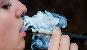 ई-सिगरेट ज्यादा पीने से होगी फेफड़ों की गंभीर बीमारी 