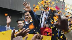 दिल्ली विधानसभा चुनाव रुझान: केजरीवाल सियासी हैट्रिक की ओर, 'आप' को 50, भाजपा को 20 पर बढ़त  