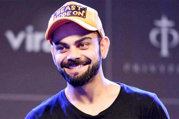 विराट कोहली के हाथ से छीनी जा सकती है रॉयल चैलेंजर्स बेंगलुरु की कप्तानी विराट कोहली के हाथ से छीनी जा सकती है रॉयल चैलेंजर्स बेंगलुरु की कप्तानी
