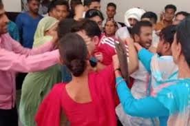 (हैदराबाद) हैदराबाद में कोरोना से मरीज की मौत, परिजनों ने डॉक्टर को पीटा - मेडिकल कॉलेज हॉस्पिटल का मामला (हैदराबाद) हैदराबाद में कोरोना से मरीज की मौत, परिजनों ने डॉक्टर को पीटा - मेडिकल कॉलेज हॉस्पिटल का मामला