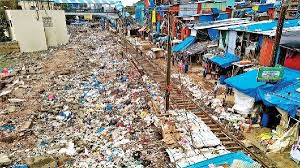 हटाई जाएंगी दिल्ली में रेलवे लाइन के पास बनीं 48,000 झुग्गियां, सुप्रीम कोर्ट ने दिया आदेश -अतिक्रमणों को हटाने में अंतरिम आदेश, राजनीतिक या किसी भी प्रकार का हस्तक्षेप नहीं होगा मंजूर हटाई जाएंगी दिल्ली में रेलवे लाइन के पास बनीं 48,000 झुग्गियां, सुप्रीम कोर्ट ने दिया आदेश -अतिक्रमणों को हटाने में अंतरिम आदेश, राजनीतिक या किसी भी प्रकार का हस्तक्षेप नहीं होगा मंजूर